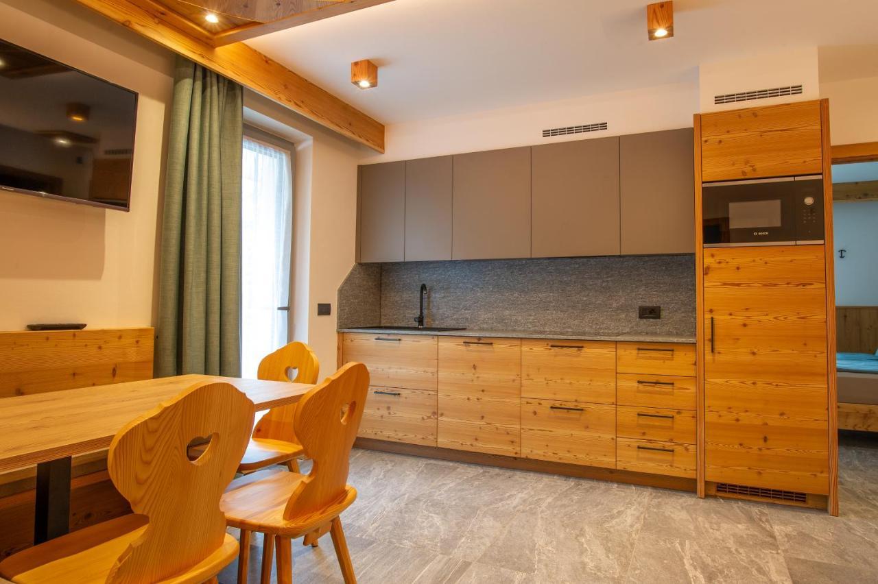 Dolomites Chalet Wolf Molveno Exteriör bild