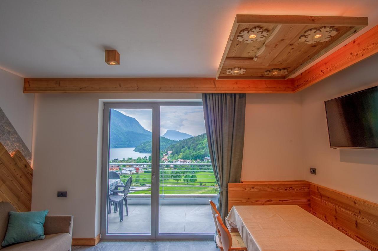 Dolomites Chalet Wolf Molveno Exteriör bild
